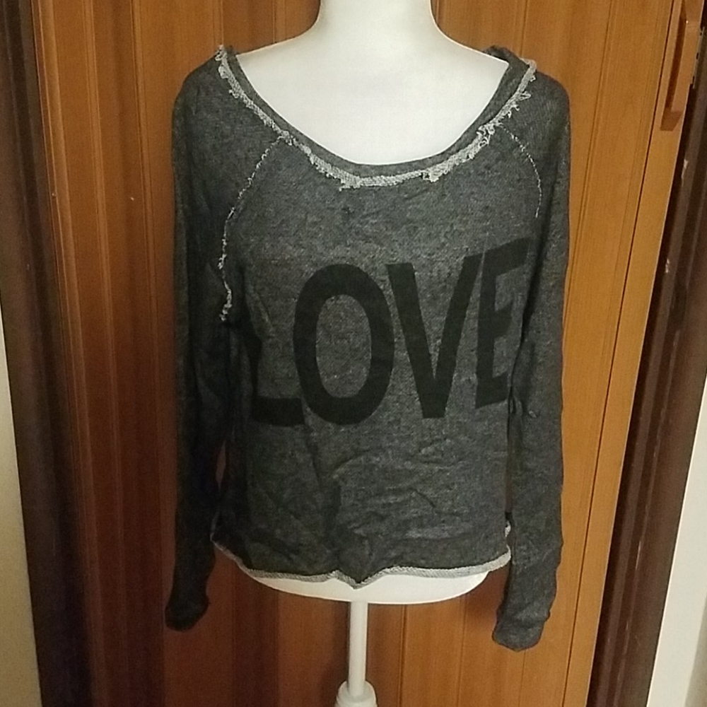 LOVE SWEAT SHIRT